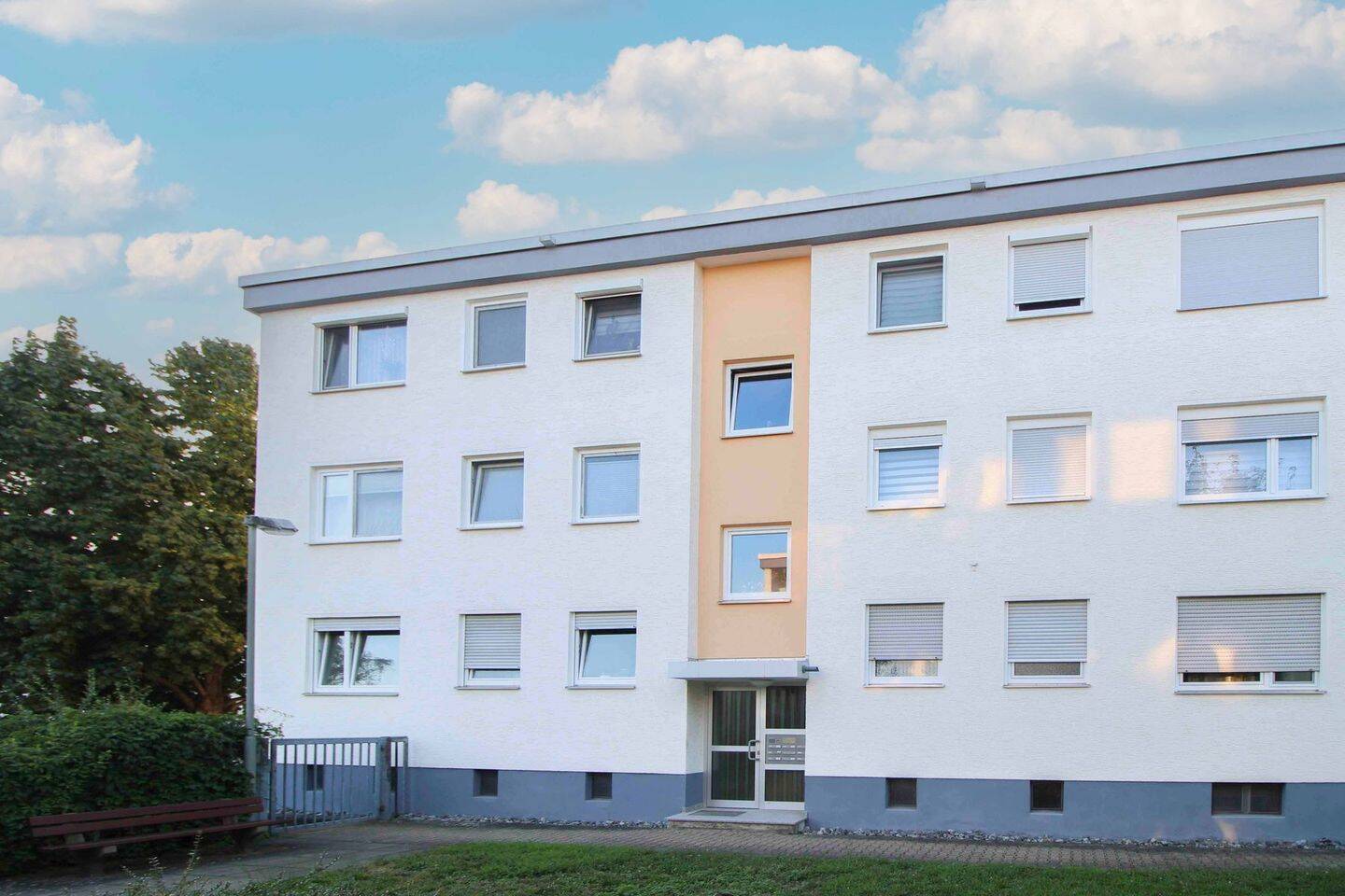 Thumbnail-3 - Zi ETW mit Balkon & 2 Außenstellplätzen