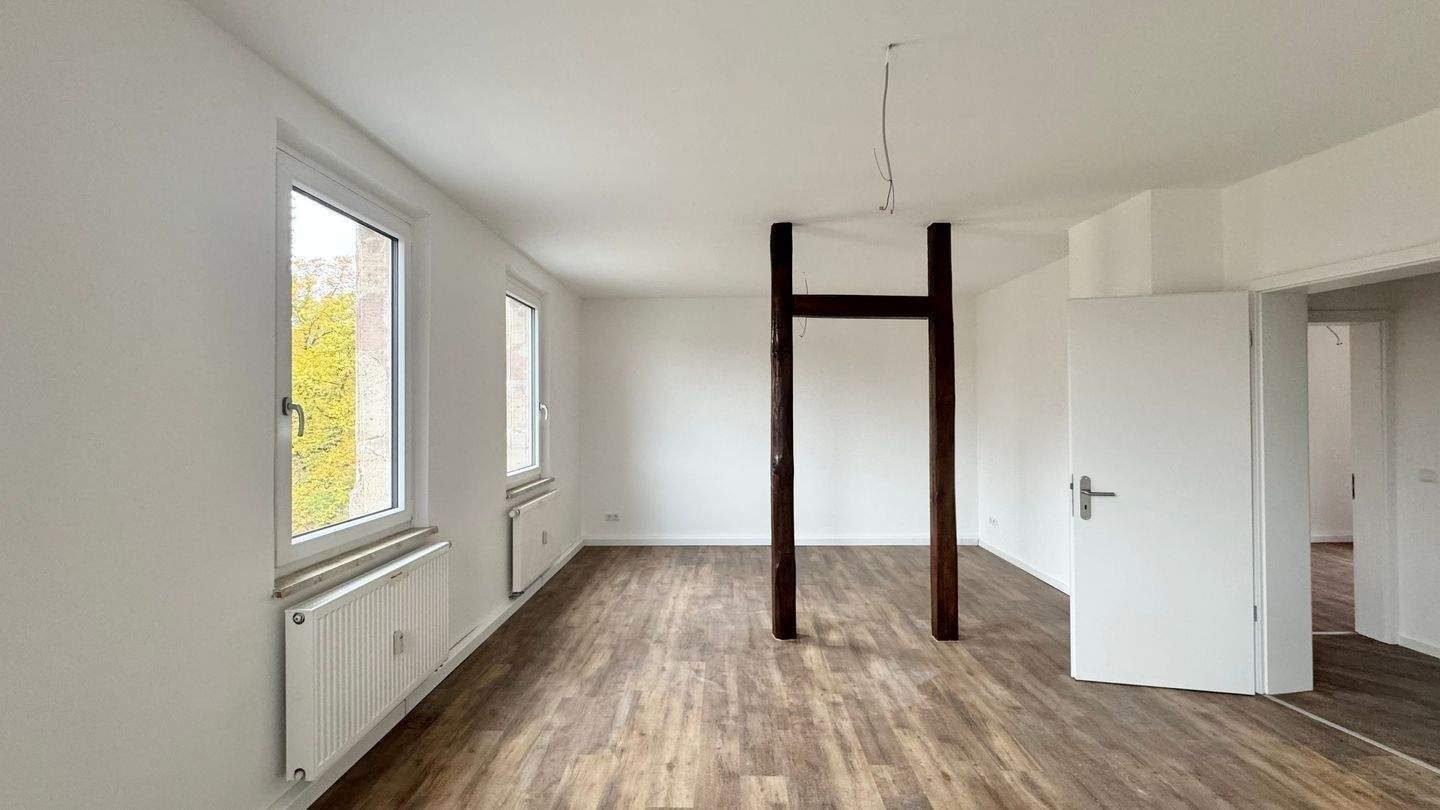 Thumbnail-Nähe Nordklinikum ! Geräumige charmante 2-Zi.-Altbau-Whg.,70 m², großes Tageslichtbadezimmer, 3.OG ohne Aufzug