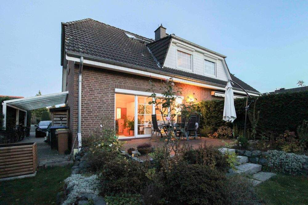 Thumbnail-Sofort wohlfühlen: 5-Zi.-DHH mit Garten in Hannover-Anderten