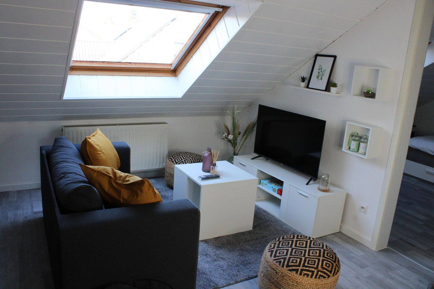 Thumbnail-Zentrales schickes möbliertes Apartment