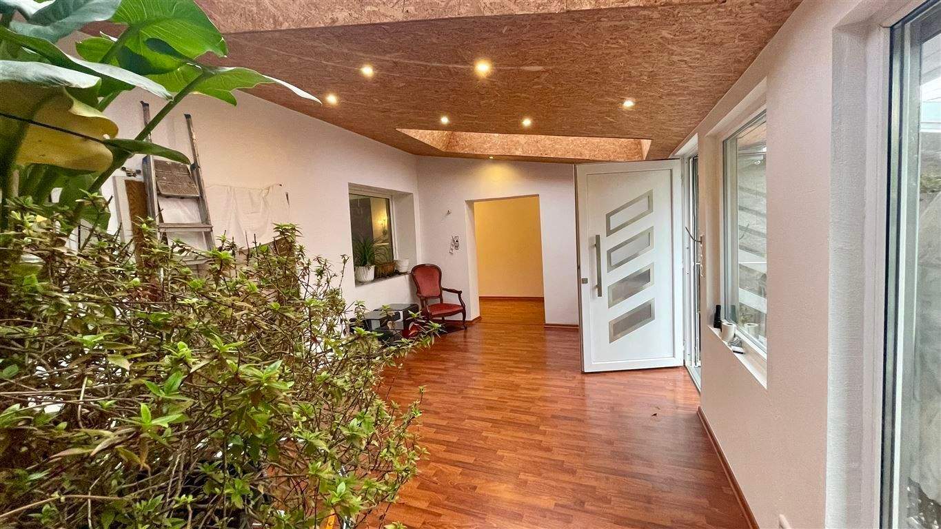 Thumbnail-Immobilien-Richter: Saniertes Einfamilienhaus mit Pool und Traumgarten