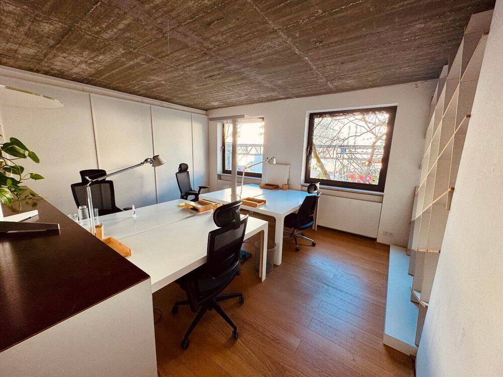 Thumbnail-Fixdesk im Palesteet: All-In Coworking in Darmstadt Mitte