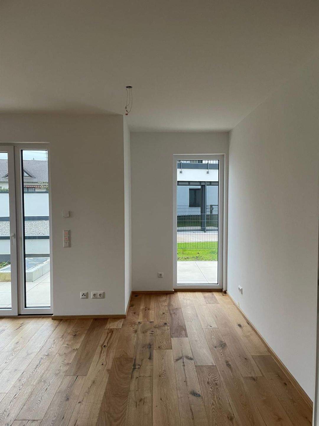 Thumbnail-Moderne lichtdurchflutete Erdgeschosswohnung