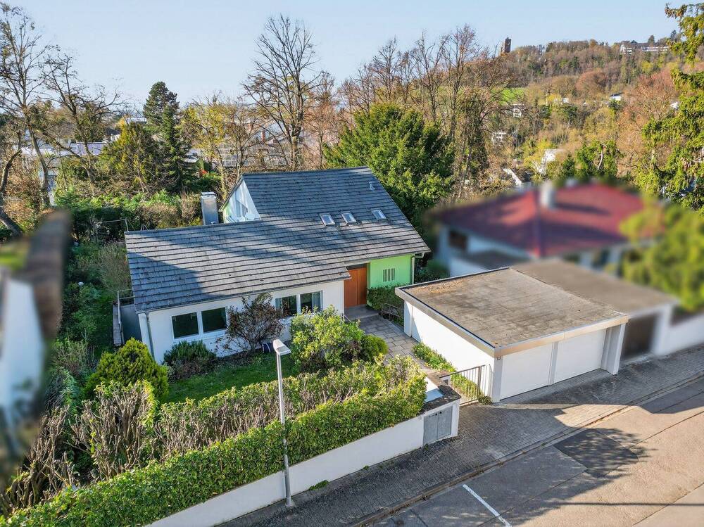 Thumbnail-Einfamilienhaus mit großer Einliegerwohnung - Ideal für Familien oder das Büro im eigenen Haus