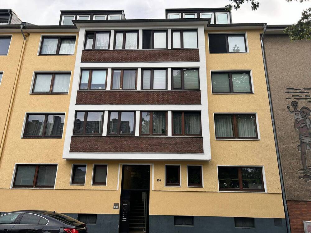 Thumbnail-Sanierte 3 Zimmer Wohnung mit Balkon in ruhigem Mehrfamilienhaus