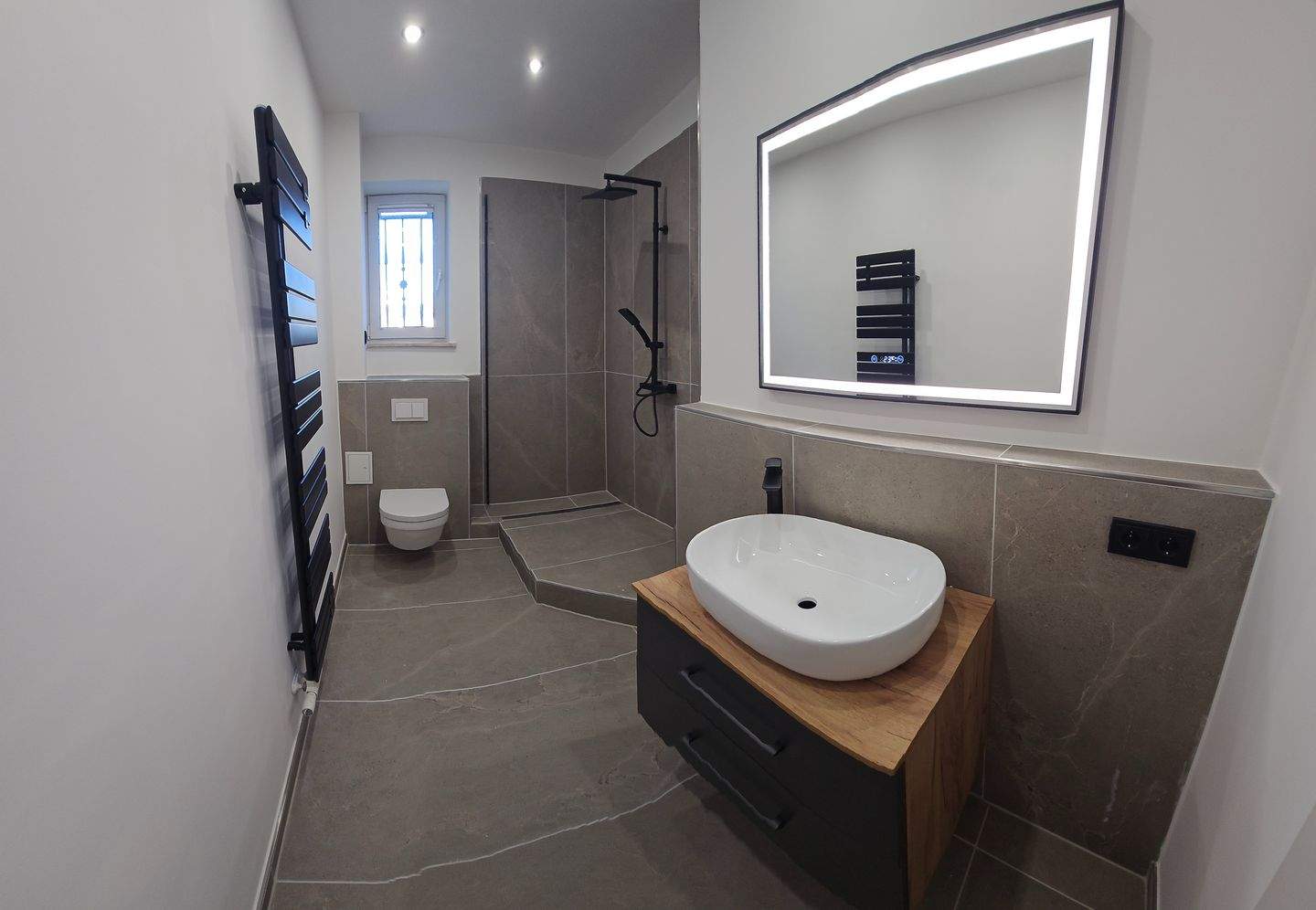 Thumbnail-Sanierte 89 m² Altbaucharme mit Balkon & Dielen - 4 Zimmer in bester Lage von Rostock | Uninähe