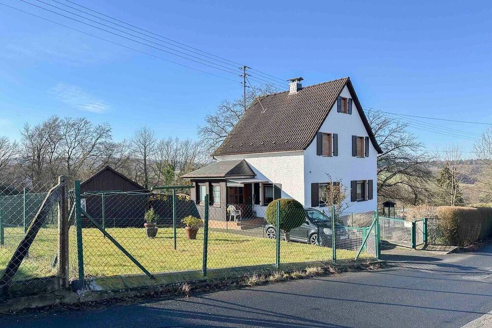 Thumbnail-Sorgenfrei und sicher Geld anlegen in Grund und Boden - Einfamilienhaus mit Wohnrecht in Hennef.