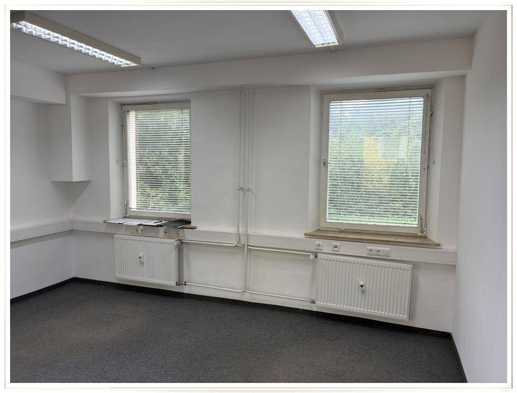 Thumbnail-Bürofläche mit viel Tageslicht in Schwabach