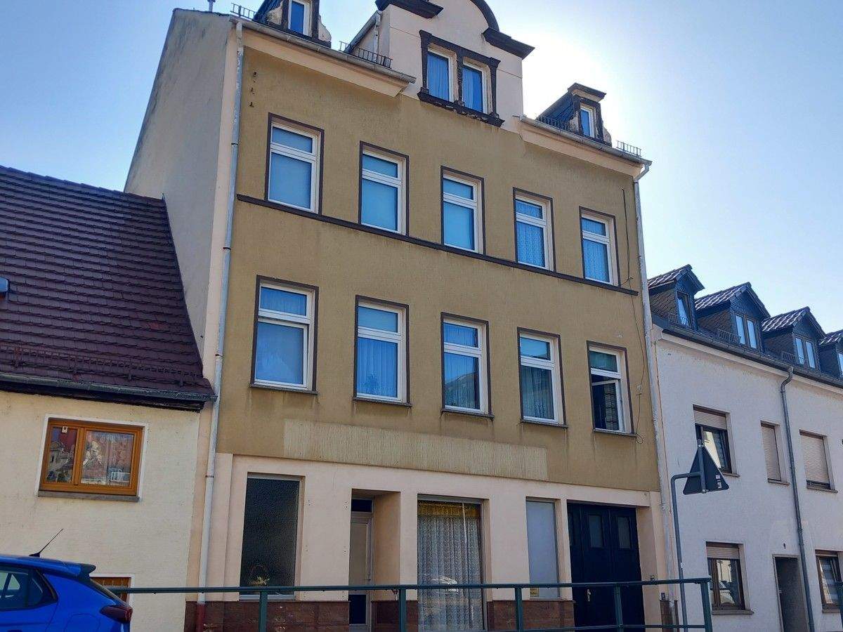Thumbnail-Stadthaus mit Potential! Wohnhaus, Innenhof und WerkstattLagerhalle im Zentrum von Crimmitschau