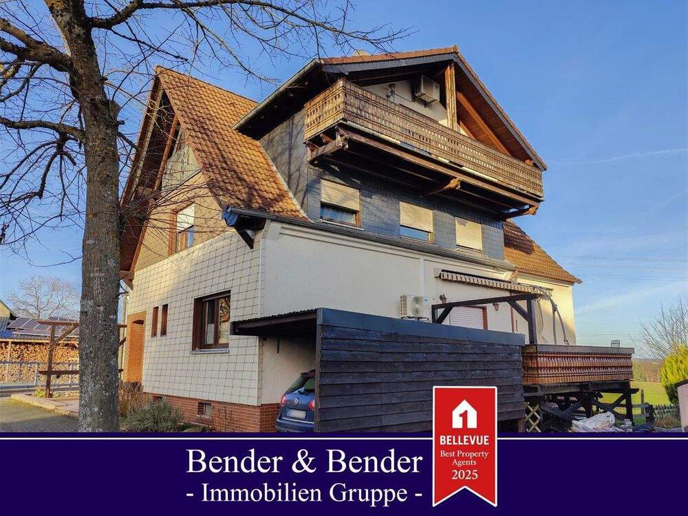 Thumbnail-4-Familienhaus mit 2 Garagen und Carport nahe Flammersfeld!