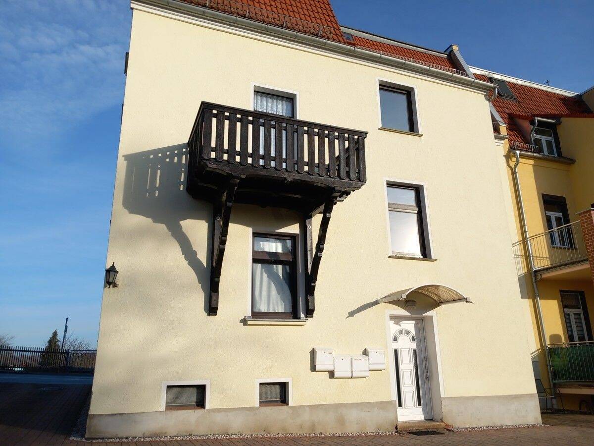 Thumbnail-voll vermietetes Mehrfamilienhaus mit 4 Wohneinheiten am Stadtrand von Crimmitschau, Provisionsfrei!