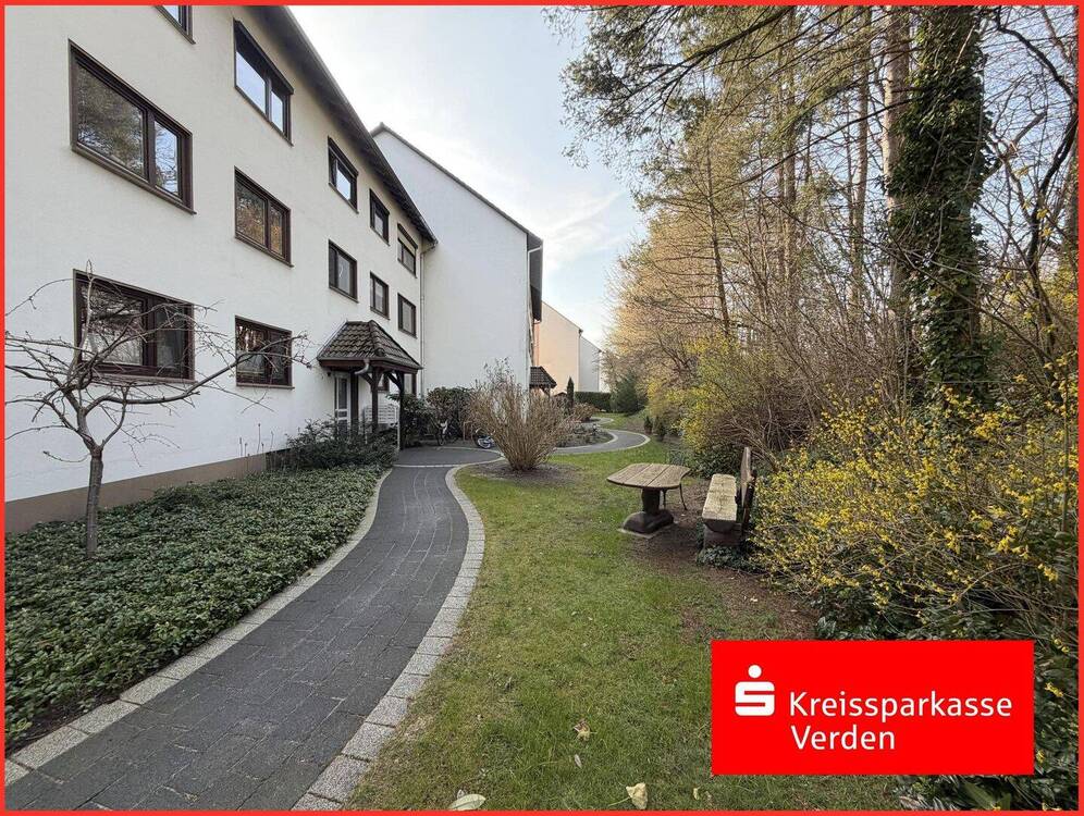 Thumbnail-Großzügige Wohnung in einem gepflegten Mehrfamilienhaus!