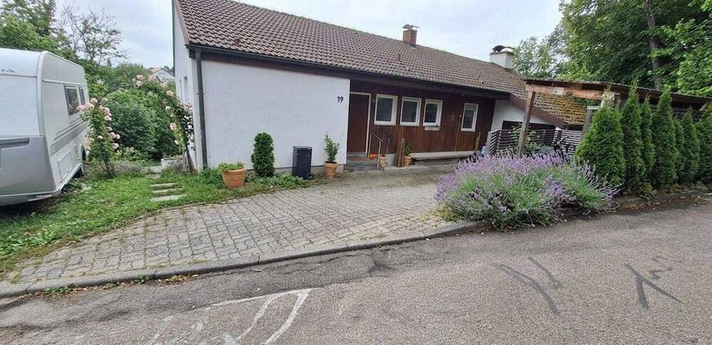 Thumbnail-Freihstehendes EFH in Traumlage | 1.200 m² Grundstück | unverbaubarer Blick & viel Potenzial