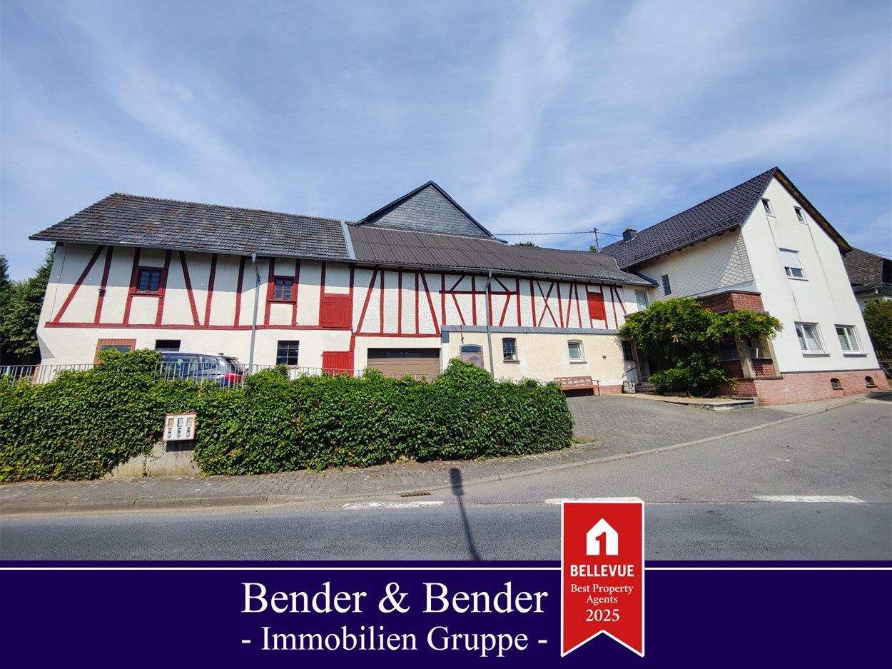 Thumbnail-Landwirtschaftliches Anwesen mit Stall, Scheune und Paddock zur Pferdehaltung!