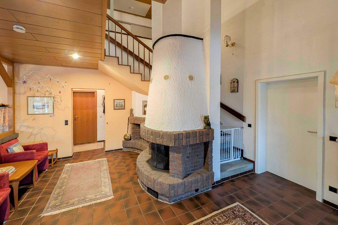 Thumbnail-Harmonisches Einfamilienhaus mit großzügigem Wohnraum und Einliegerwohnung