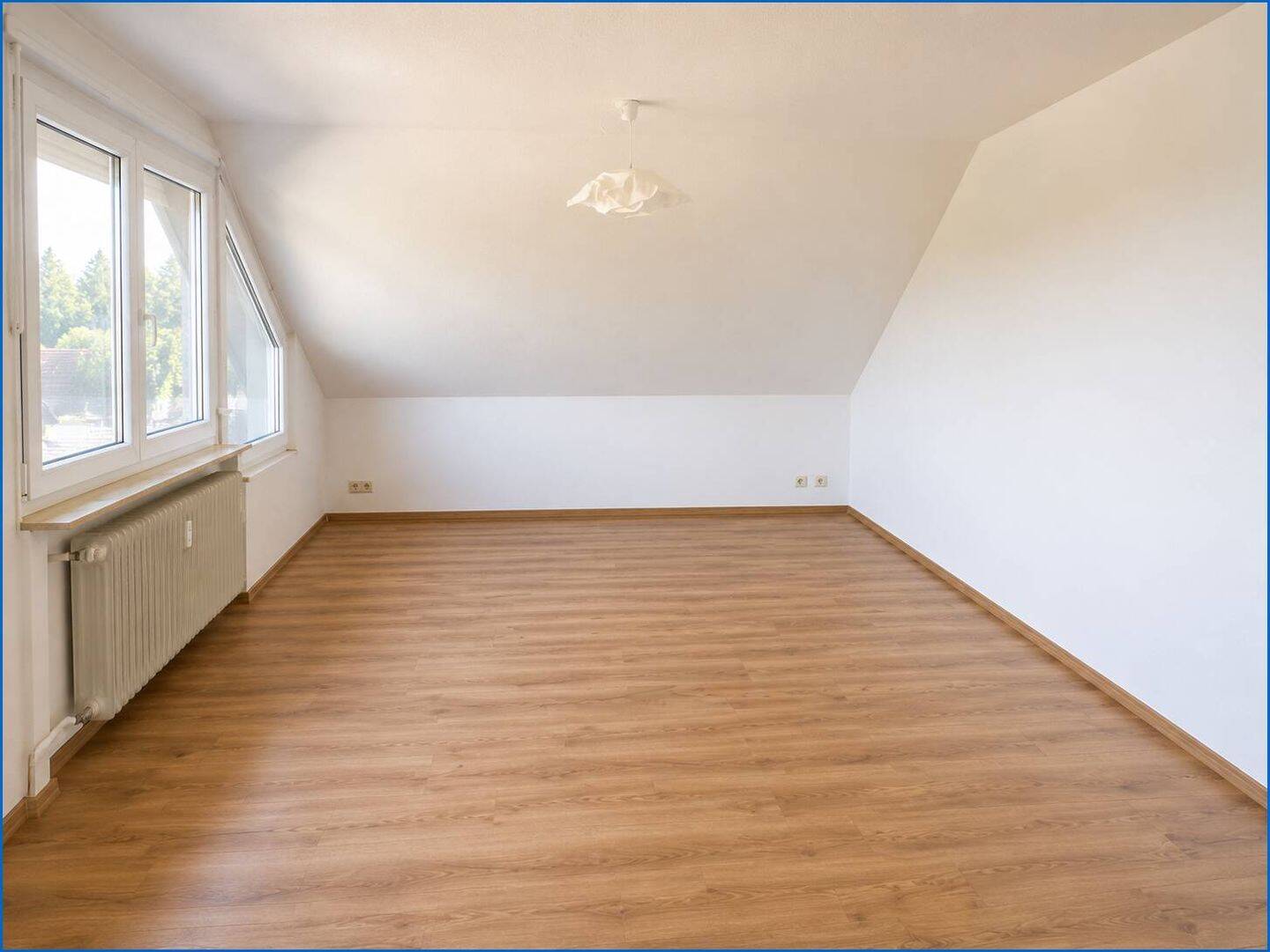 Thumbnail-Großzügige 2 Zimmer Wohnung mit großem Balkon, in ruhiger Lage von Mühlhausen-Ehingen