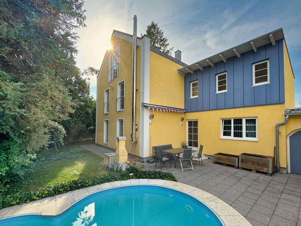 Thumbnail-Großzügig wohnen auf drei Ebenen - gepflegtes Einfamilienhaus mit Pool, Werkstatt & Stüberl