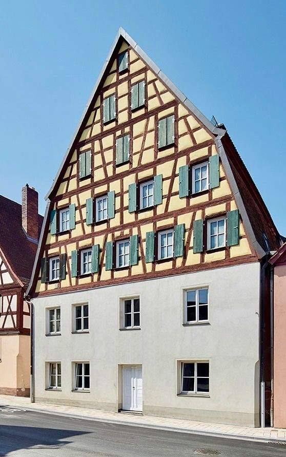 Thumbnail-Entwicklungsfähiges Wohn- und Geschäftshaus mit separatem Rückgebäude