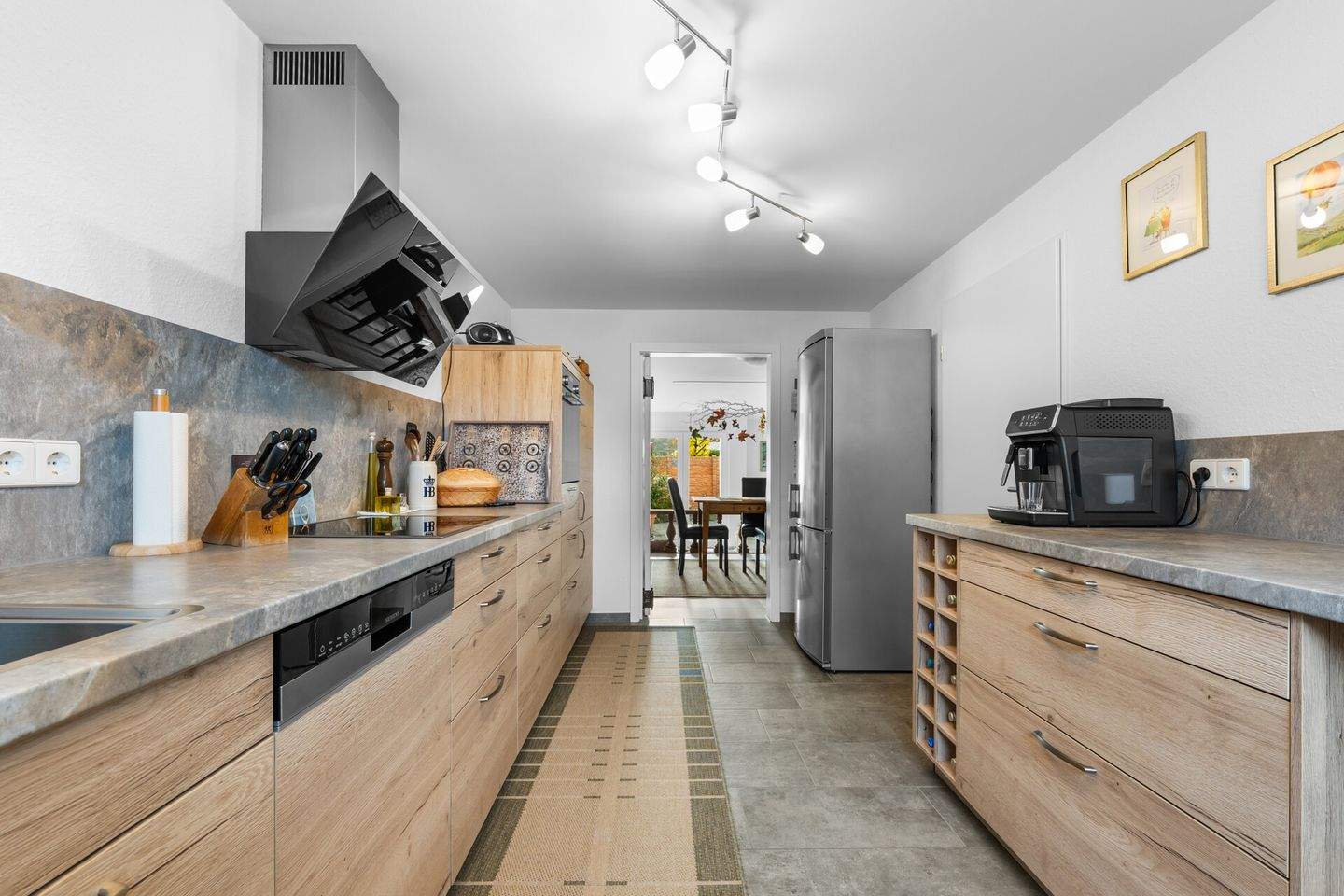 Thumbnail-Traumhaft und kernsaniert in Bestlage - Reihenmittelhaus mit Terrasse in 79541 Lörrach