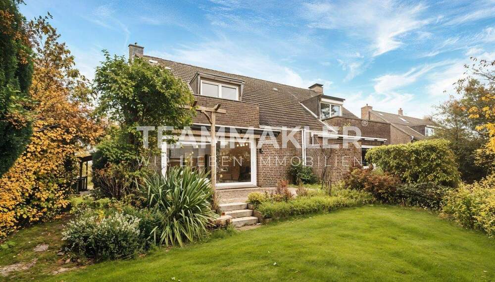 Thumbnail-FAMILIEN-WOHN(T)RÄUME: Großzügige Doppelhaushälfte mit Keller & Sauna