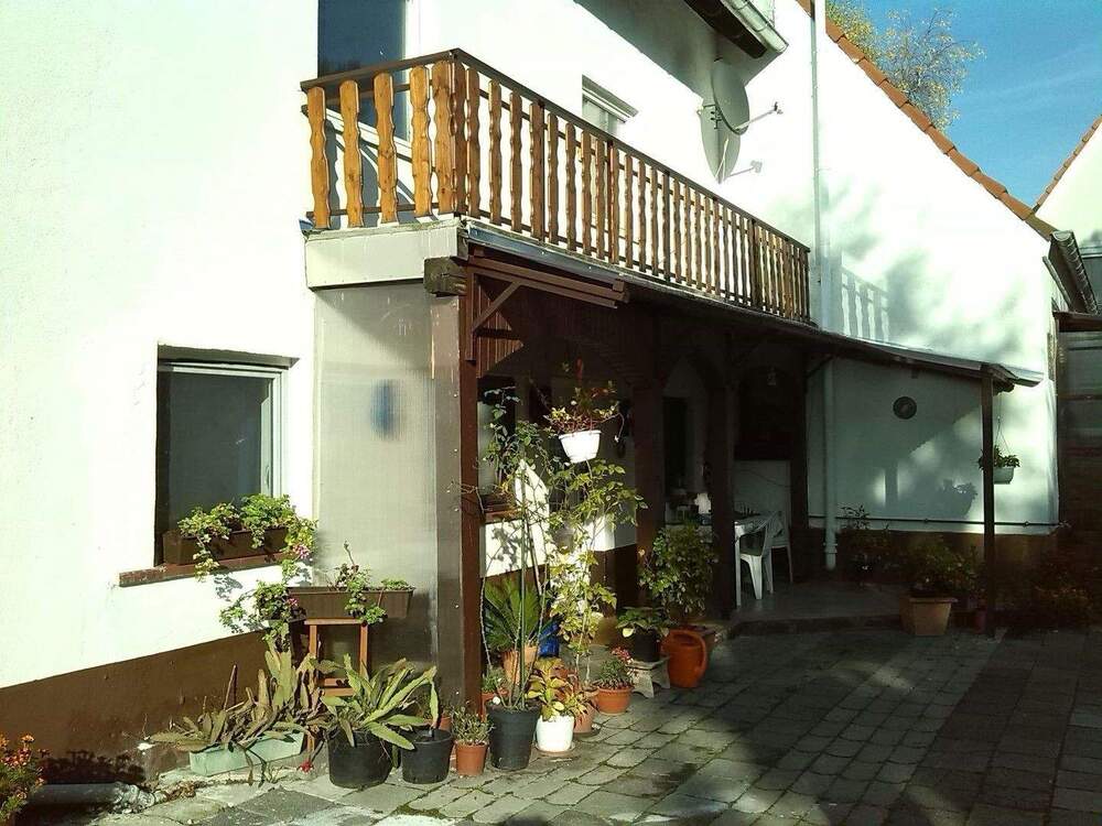 Thumbnail-Freistehendes Haus mit großen Grundstück in Jockgrim