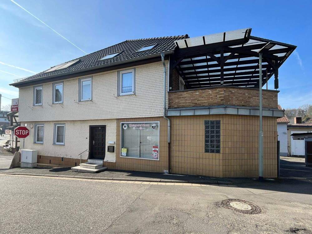 Thumbnail-PROVISIONSFREI: Wohnhaus + Laden + Doppelgarage + Halle + Nebengebäude + Hof