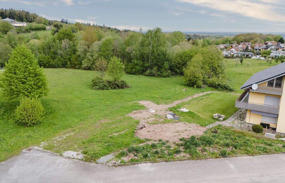 Thumbnail-Provisionsfrei: Baugrundstück mit Naturblick & Baugenehmigung