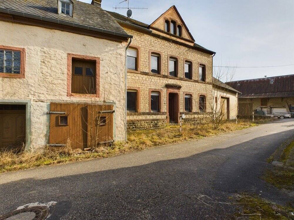 Thumbnail-Ehemaliges landwirtschaftliches Anwesen mit angrenzenden Wiesen. Welschbillig- Ittel