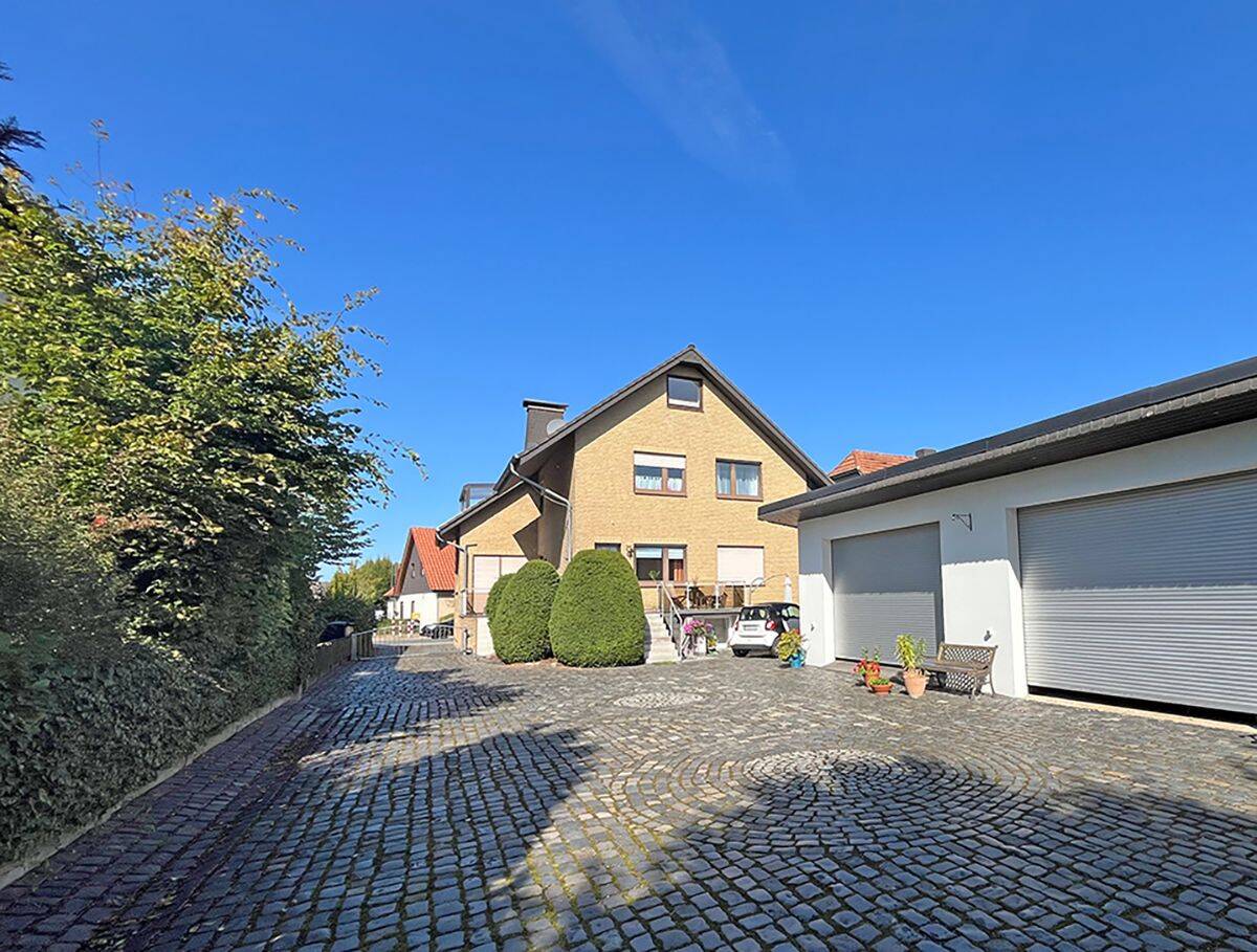 Thumbnail-Charmantes 2 Familienhaus + Baugrundstück in 32130 Enger