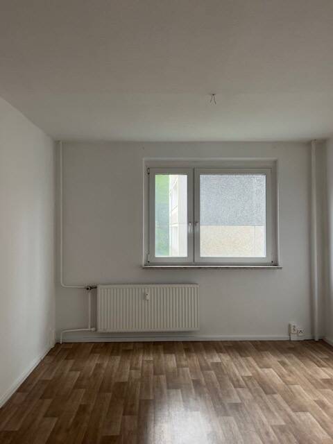 Thumbnail-Charmante 3-Zimmer-Wohnung mit Sonnenbalkon und Aufzug in Gera-Lusan!