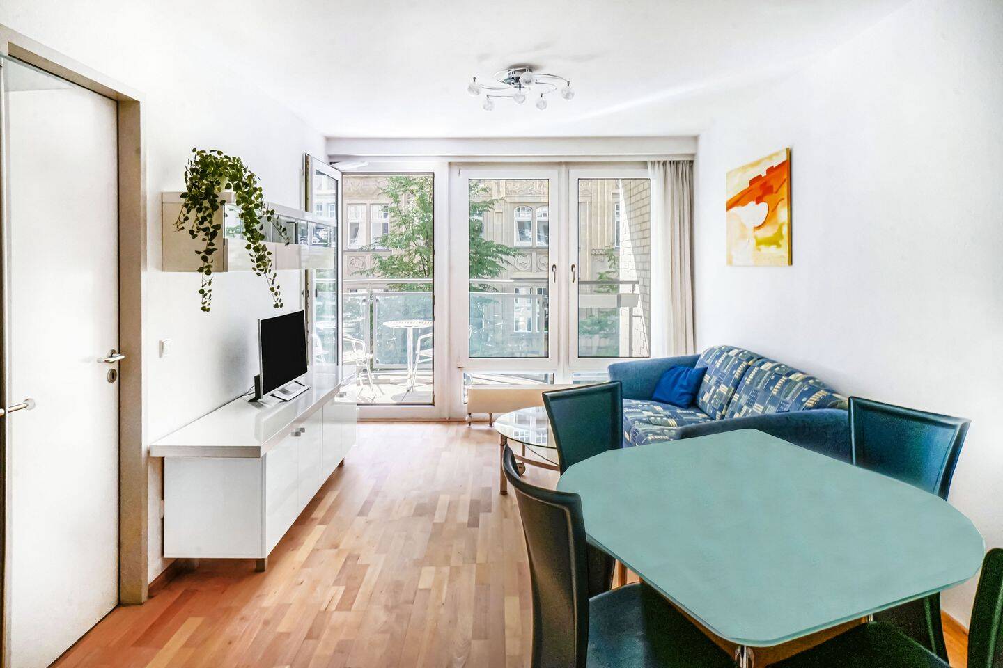Thumbnail-Elegante Singlewohnung mit Südloggia im Herzen Berlins