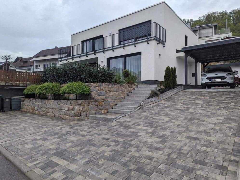 Thumbnail-Exklusives Einfamilienhaus mit Fernblick