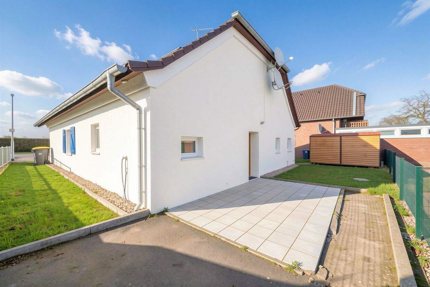 Thumbnail-Direkt am Rhein zu Hause - 8 Zimmer, 179 m², insgesamt 712 m² Grundstück mit Obstgarten