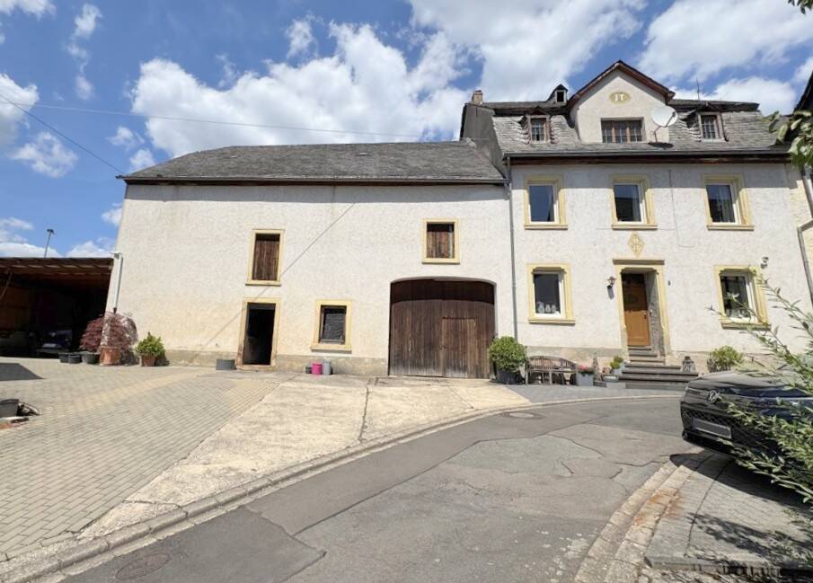 Thumbnail-Charmantes ehemaliges Winzerhaus mit großem Nebengebäude.