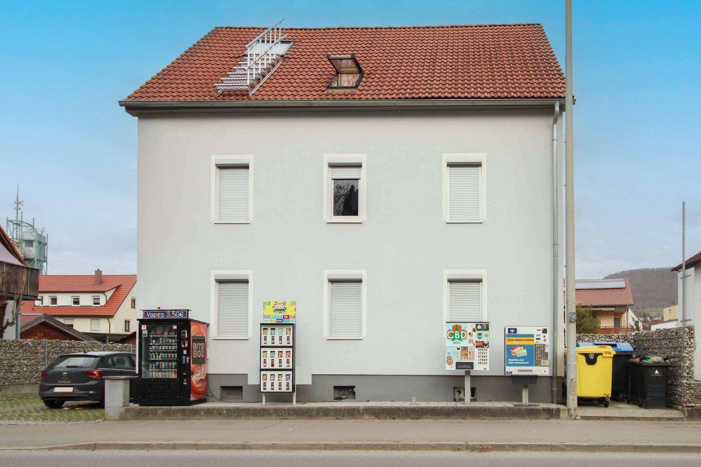 Thumbnail-Mehrfamilienhaus mit leerstehender Eigentümerwohnung und stabilen Mieteinnahmen in Pfullingen