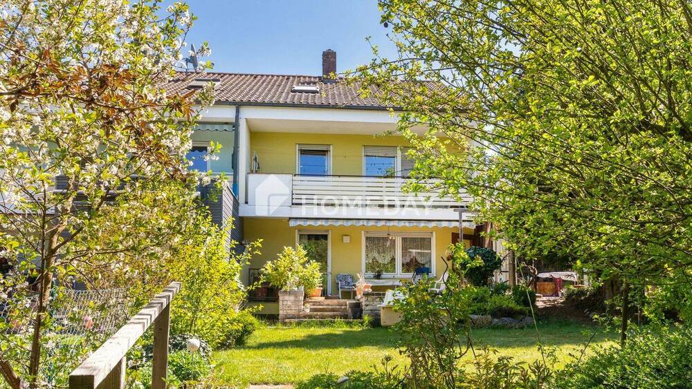 Thumbnail-Gartenidylle trifft Wohnkomfort: Familienfreundliches Reihenhaus mit 6 Zimmern in Regensburg