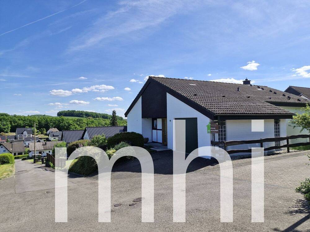 Thumbnail-Nümbrecht Rommelsdorf: Verklinkerter Massivbau mit Garage