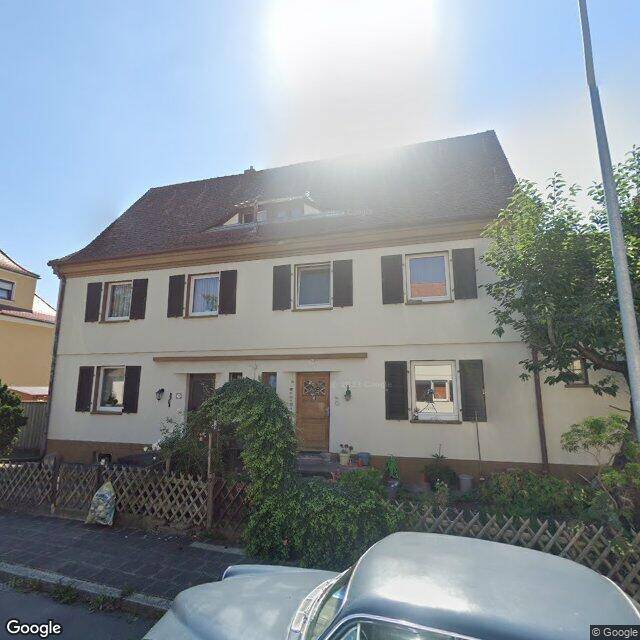 Thumbnail-Geräumiges Familienhaus mit Modernisierungen in Fürth-Alte Veste