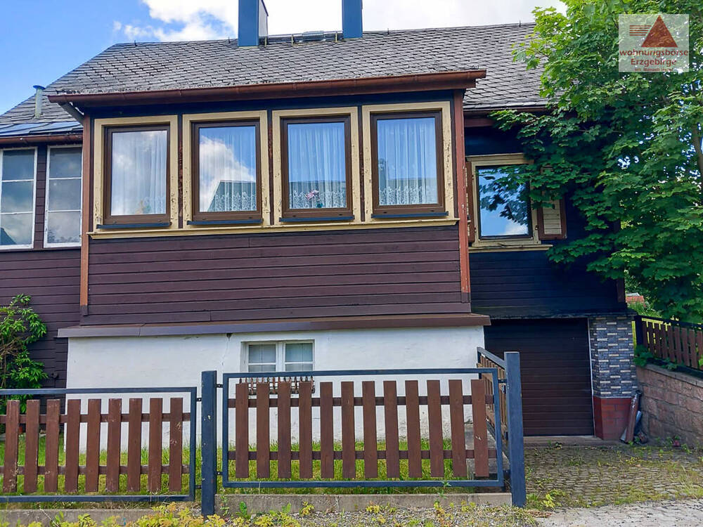 Thumbnail-Angebot für Projektliebhaber - Einfamilienhaus mit viel Potential in Johanngeorgenstadt