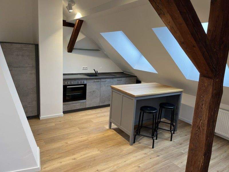 Thumbnail-Helle 2-Zimmerwohnung - DG - Duschbad - Einbauküche - Renoviert - Kein Aufzug