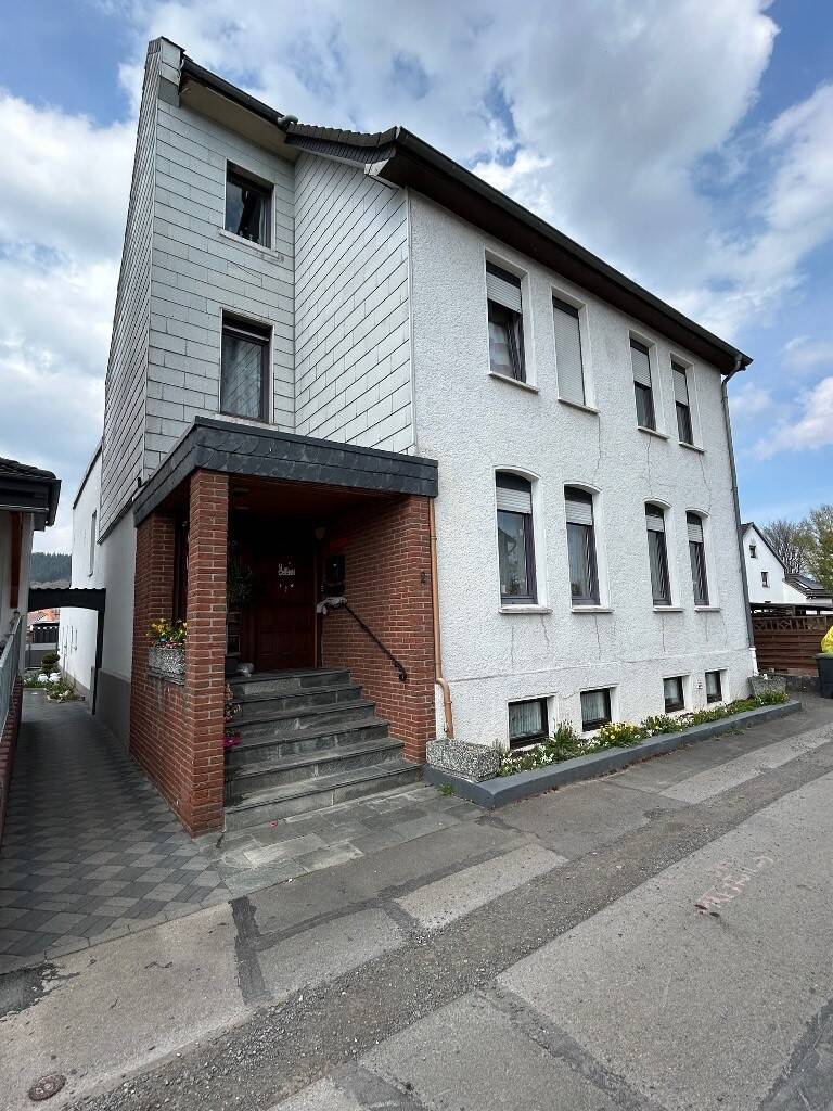 Thumbnail-Ein- bis Zweifamilienhaus