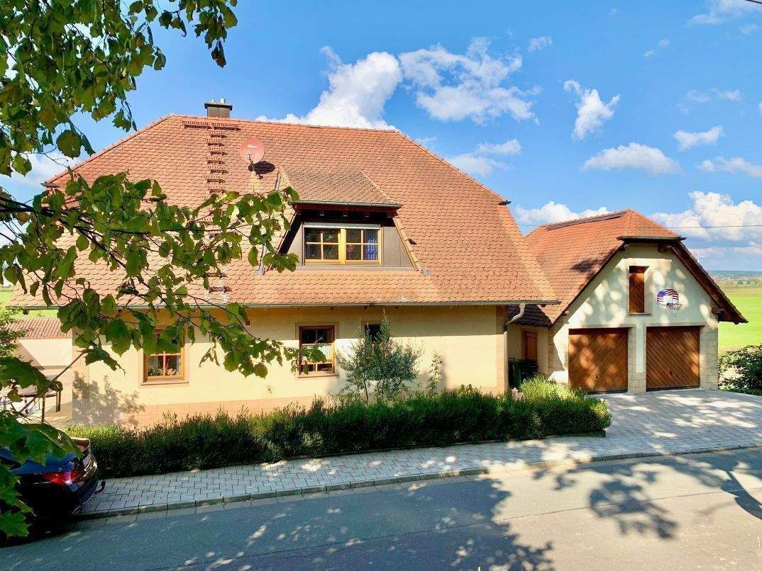 Thumbnail-Aktuelle Marktanpassung: Freistehendes Landhaus mit Wellnessbereich und großzügigem Raumangebot auf allen Ebenen