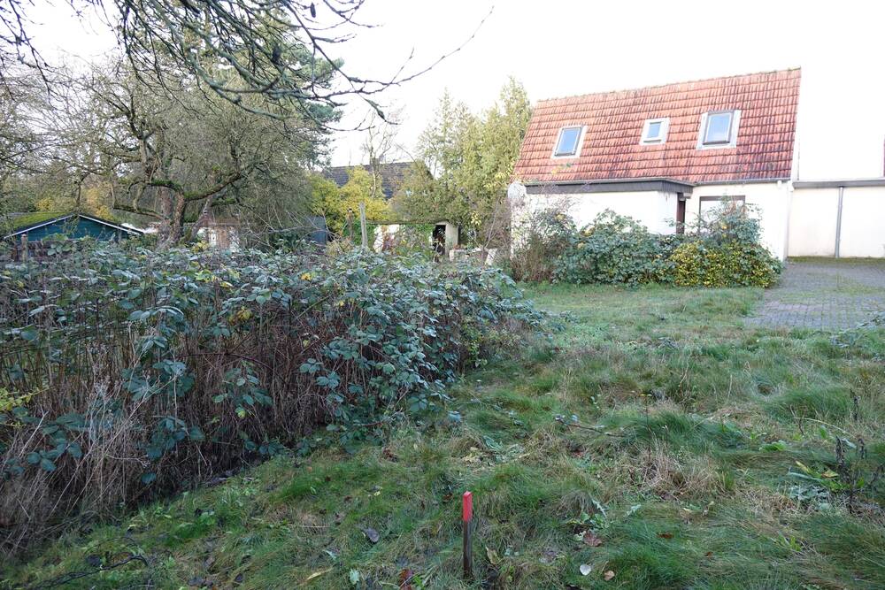 Thumbnail-Schönes Grundstück in zweiter Reihe - Ruhig und dennoch Zentral