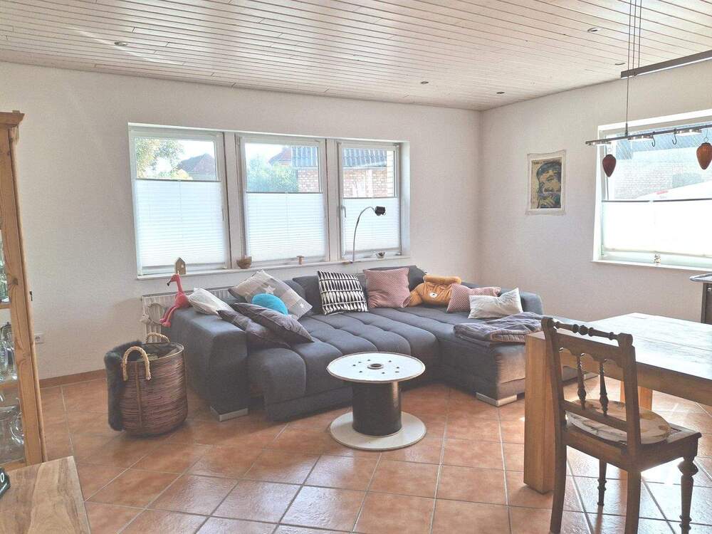 Thumbnail-Diese Immobilie ist vielseitig nutzbar. Mit großer Wohnfläche und viel Platz für Hobbys, Kleingewerbe etc.