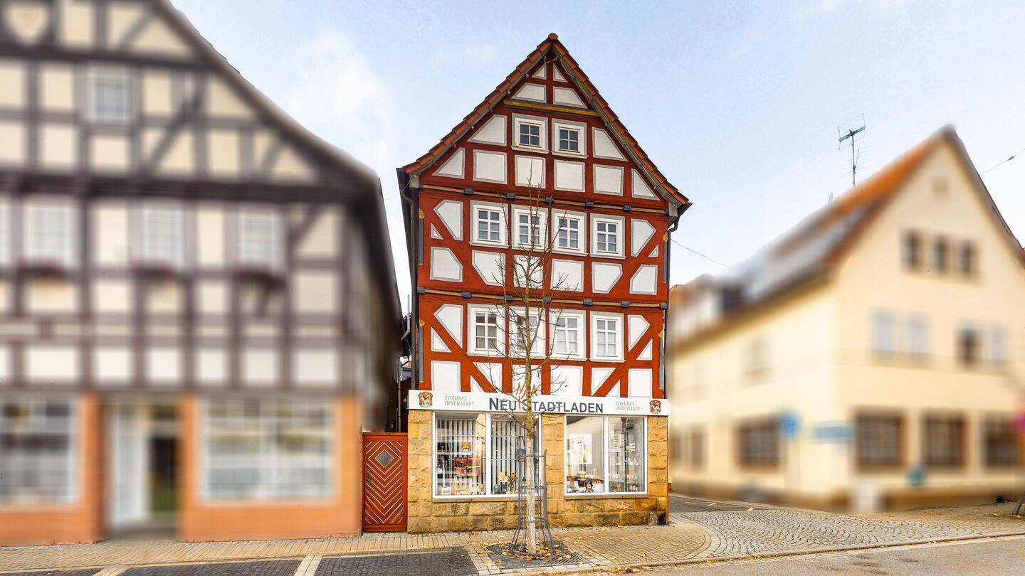 Thumbnail-REDUZIERT! Vollsaniertes Wohn- und Geschäftshaus in Neustadt