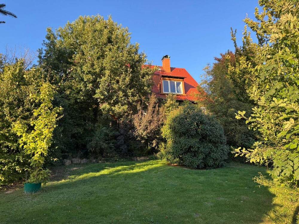Thumbnail-Einfamilienwohnhaus mit möglicher Einliegerwohnung und unverbaubaren Blick ins Grün