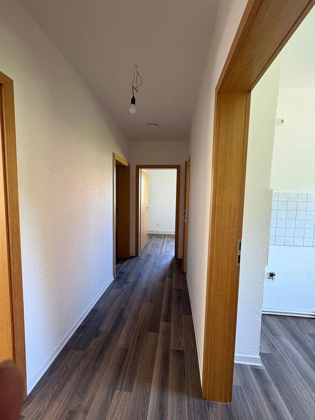 Thumbnail-DEMNÄCHST VERFÜGBAR: Schön geschnittene 3-Zimmer Wohnung mit Tageslichtbad!