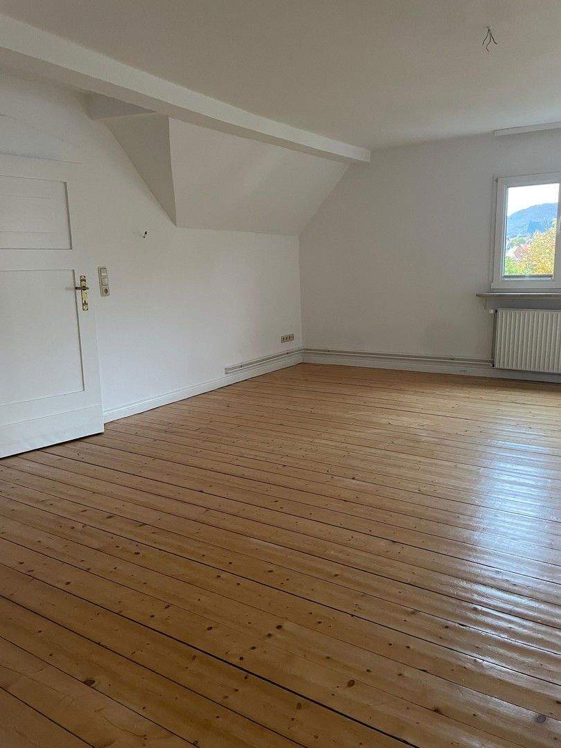 Thumbnail-4-Zimmer-Altbauwohnung mit Balkon und Bergblick in Bad Harzburg - 3. OG - 118?m²