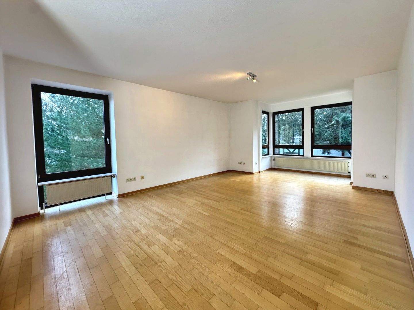 Thumbnail-Lebensqualität pur: gepflegte 4-Zimmer-Wohnung mit Balkon in Bergparknähe