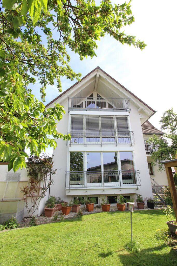 Thumbnail-Einfamilienhaus in zentraler Lage mit wunderschönem Garten